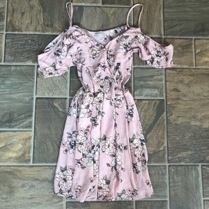 NWOT Paper Crane Floral cold shoulder dress